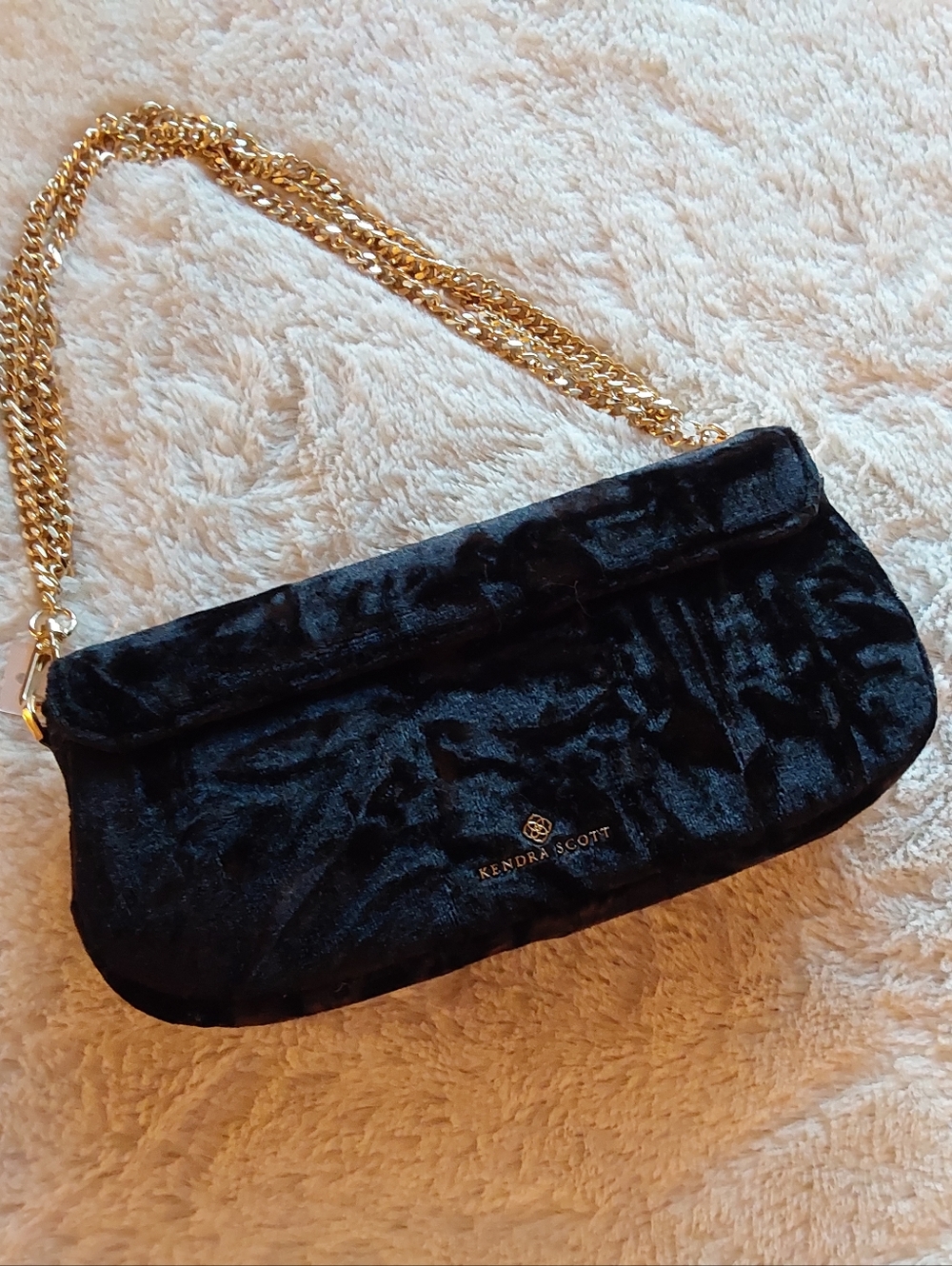 🌺 NWT Kendra Scott Black Velvet Evening Clutch with Gold Chains - Picture 2 of 7